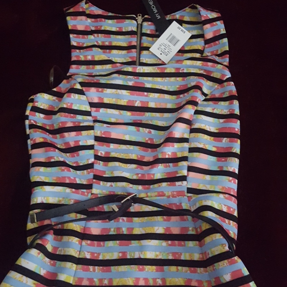Dress - Picture 2 of 3